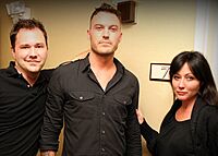 Wilson Cleveland, Brian Austin Green and Shannen Doherty on Suite 7 (cropped)