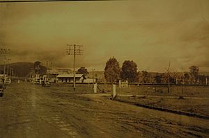 19200000 Samford Main Street view South West to Camp Mountain