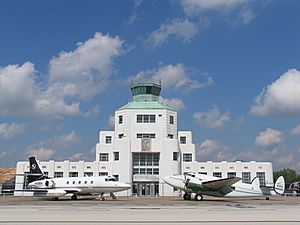 1940 Air Terminal Museum.jpg