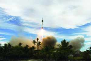 2009 Falcon 1 launches from Omelek Island 02