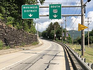 2022-08-08 10 21 40 View south along U.S. Route 209 (Sergeant Stanley Hoffman Boulevard) just south of North First Street in Lehighton, Carbon County, Pennsylvania