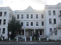 Abandoned Hotel Viggo in Hebbronville, TX IMG 3387