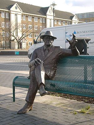 Alfred Salter Statue