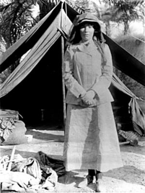 BellK 218 Gertrude Bell in Iraq in 1909 age 41