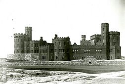 Breakwater mansion in Newport.jpg