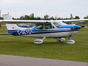 Cessna177BCardinal05