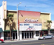 Hemet Theater - panoramio (cropped)