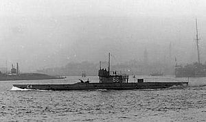 Hms e6 submarine.jpg