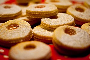 Linzer cookies (5234191379)