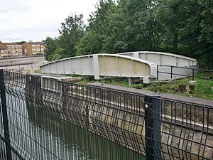 Lock and Springbridge at Broadwater Estate, Thamesmead (02)