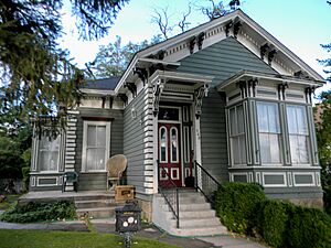 Meder House