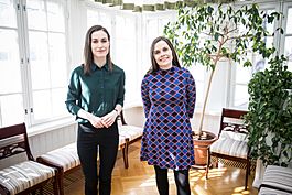 Pääministeri Sanna Marin tapasi Islannin pääministeri Katrín Jakobsdóttir tapasivat Kesärannassa 12.4.2022 (51999461448)