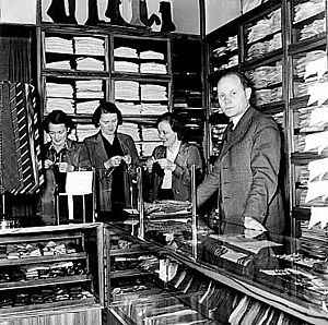 Paavo Nurmi in his store in 1939