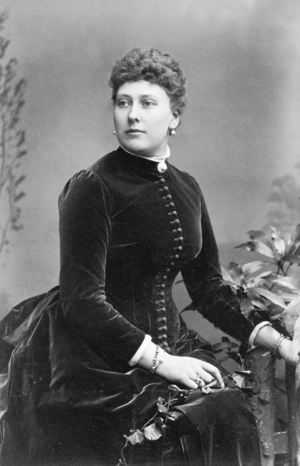 Princess Beatrice 1886.png