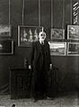 Ricardo Baroja junto a un grupo de personalidades en una exposición celebrada en el Museo San Telmo (1 de 2) - Fondo Marín-Kutxa Fototeka