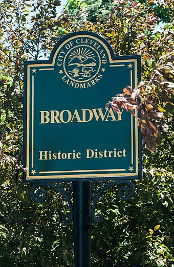 Signage 01 - Broadway Avenue Historic District (34200743404).jpg