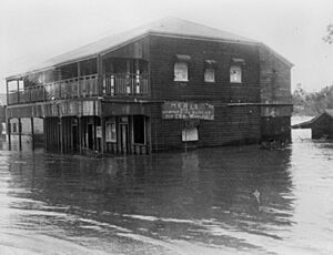 StateLibQld 1 153019 Rannes Hotel at the height of the flood, 1949