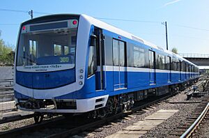 Vagon metro Neva obkatka v depo (6)