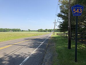 2018-05-25 10 24 14 View north along Burlington County Route 543 (Gaunt's Bridge Road) at Mount Pleasant Road in Mansfield Township, Burlington County, New Jersey