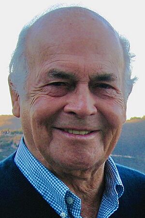 Alex D. Henderson 2007 (cropped)