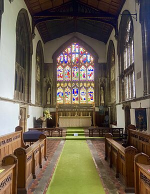Chancel facing east - St Margaret's Church, Leicester