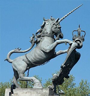 HamptonCourtUnicorn