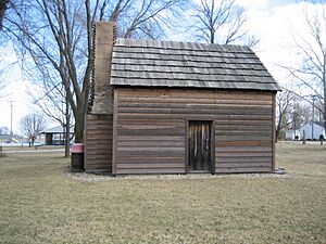 Lexington Il John Patton Log Cabin2