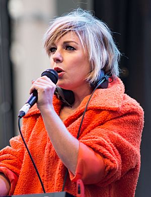 Little Boots 01 26 2018 -3 (25273793597) (cropped).jpg