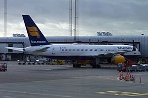 TF-FIP 757 Icelandair CPH