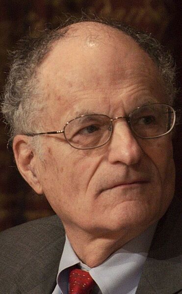 Thomas J. Sargent close-up (cropped)