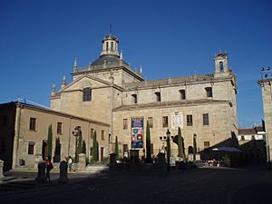 Vista exterior de la Capilla de Cerralbo. Ciudad Rodrigo