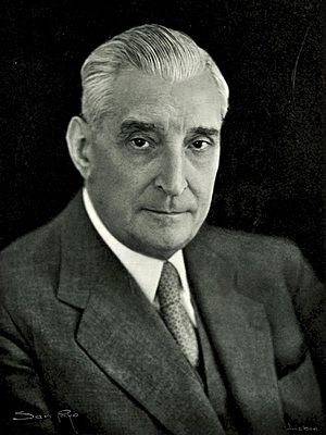 António de Oliveira Salazar portrait (by Manuel Alves San Payo) – Lisboa