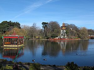 Bandstand in the lake, Peasholm Park (geograph 5332458)