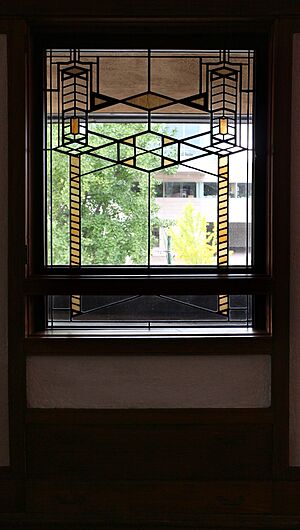 Chicago, robie house di frank lloyd wright, 1908-1910, camera al secondo piano, vetrata