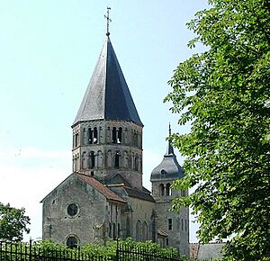Clocher abbaye cluny 3