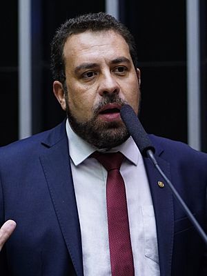 Guilherme Boulos discursando na Câmara em Março de 2023.jpeg