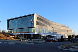 Hunt Library Exterior 2.JPG