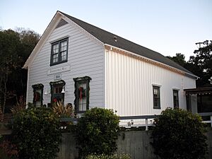 Independence Hall, 2955 Woodside Rd., Woodside, CA 12-3-2011 5-47-17 PM