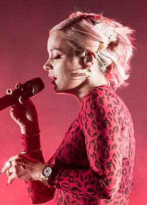 Lily Allen - Tufnell Park Dome - Wednesday 21st March 2018 LilyTufnell210318-11 (40111059665) (cropped)
