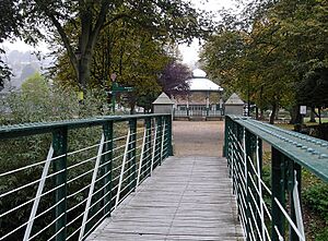 Matlock - Hall Leys Park Bandstand