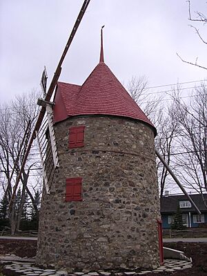 Moulin à vent Grenier de Repentigny (Québec) 1