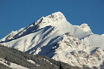 Mount Brewster seen from Banff.jpg