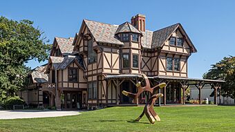 Newport Art Museum (John N. A. Griswold House).jpg