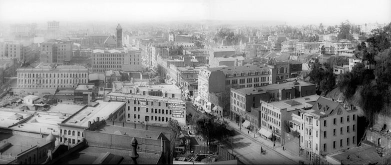 Panoramic view of downtown Los Angeles, looking south between Spring Street and Broadway from the Courthouse, ca.1905 (CHS-5066-p)