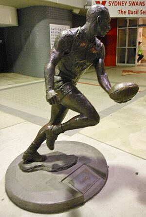 Paul Kelly Statue SCG