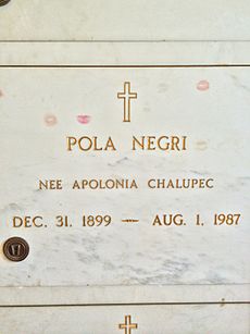 Pola Negri Grave