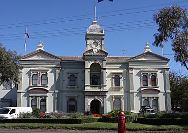 Randwick Town Hall, Avoca Street.JPG