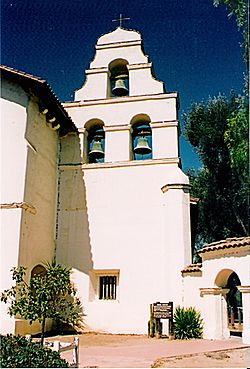 San Juan Bautista campanario