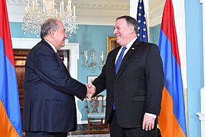 Secretary Pompeo shakes hands with Armenian President Sarkissian (41282705200)