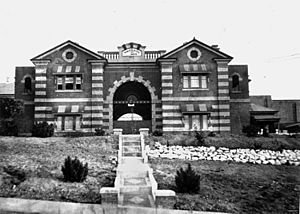 StateLibQld 1 111256 Entrance to Boggo Road Gaol, ca. 1936